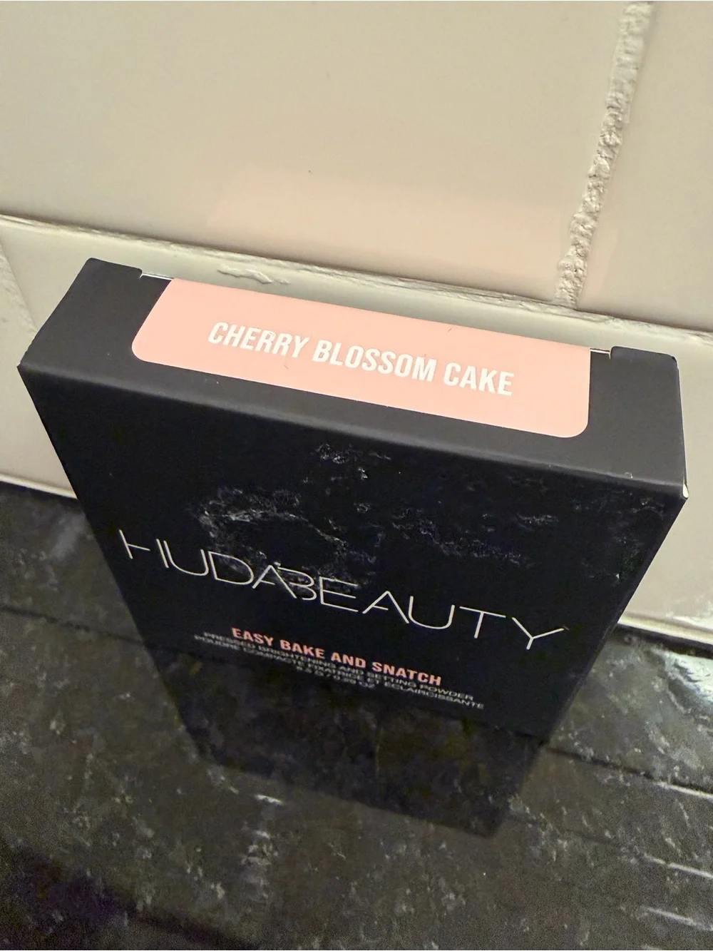 Huda Beauty - Easy Bake Loose Baking & Setting Powder (Cherry Blossom Cake)